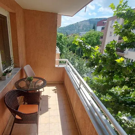 Ira'S Apartment Near Central Area Скопие Екстериор снимка