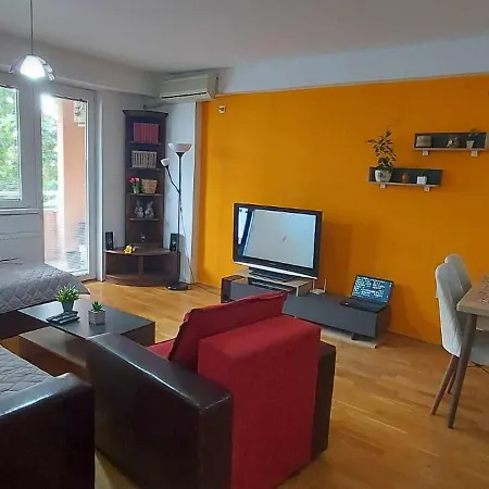 Ira'S Apartment Near Central Area Скопие Екстериор снимка